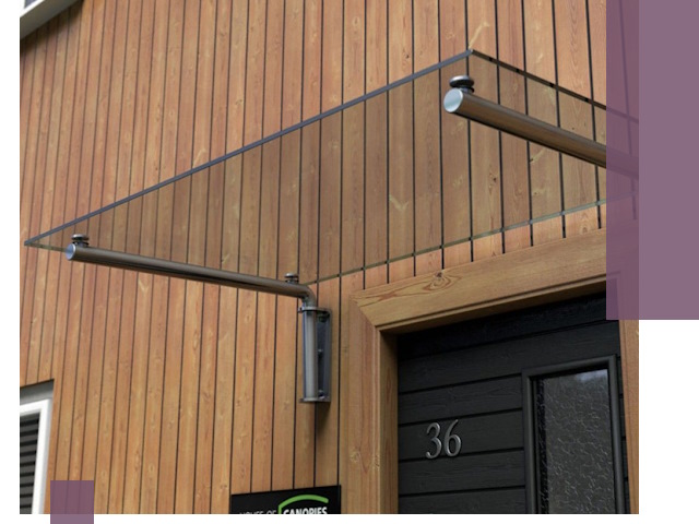 Стеклянные козырьки на входы и фасады в Сарове